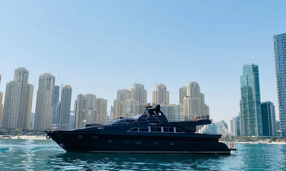 dubaiblacboat5